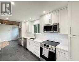 Photo 18 of 39, 2555 WALLACE PLACE · Prince George, BC