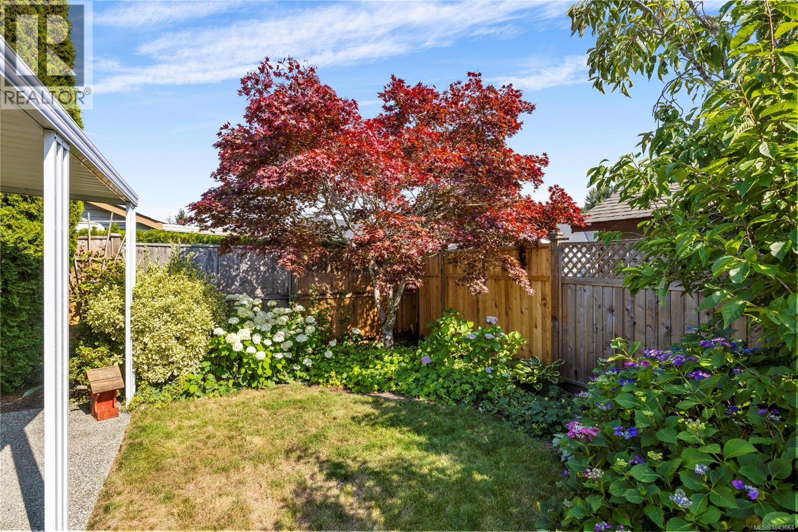 238 Strawberry Cres - 40