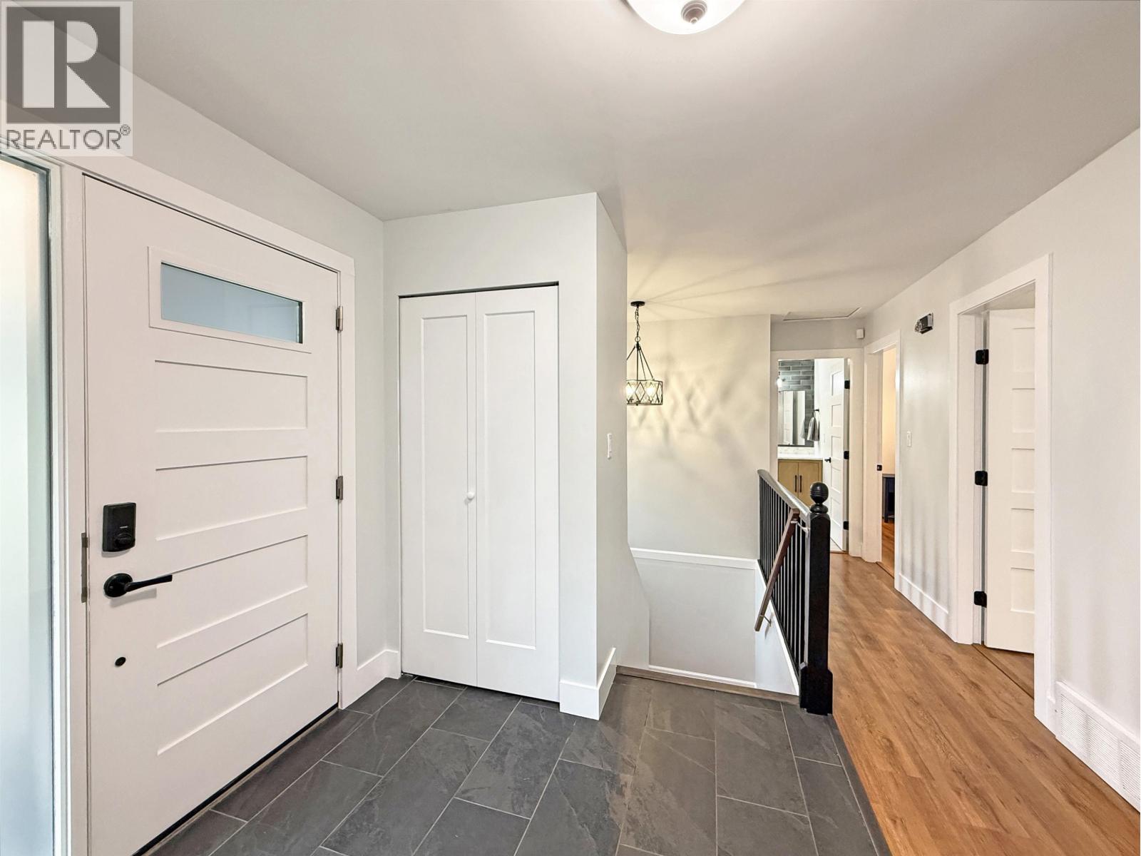 2555 WALLACE PLACE - 19