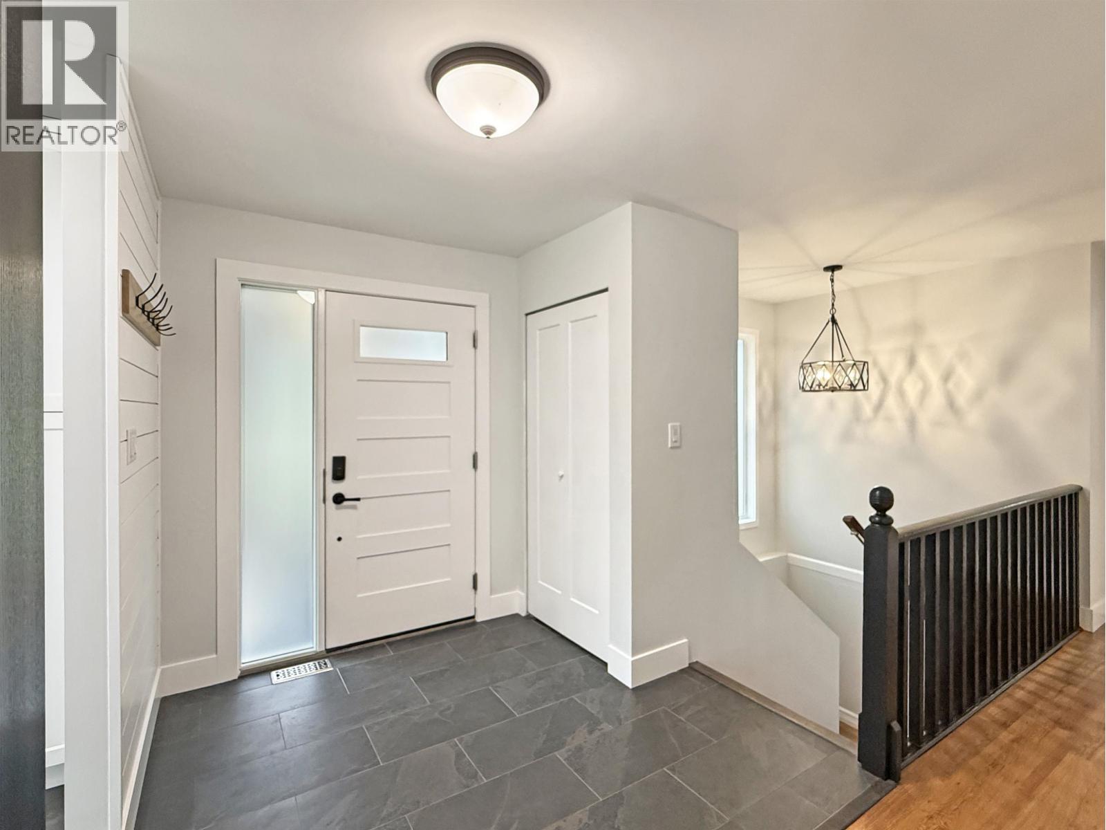 2555 WALLACE PLACE - 21