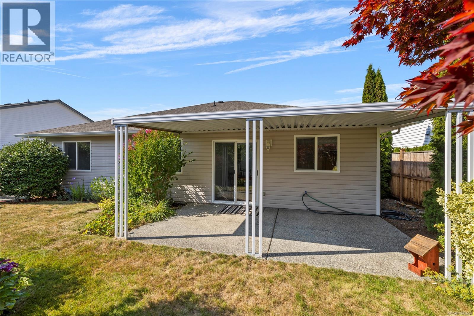 238 Strawberry Cres - 33