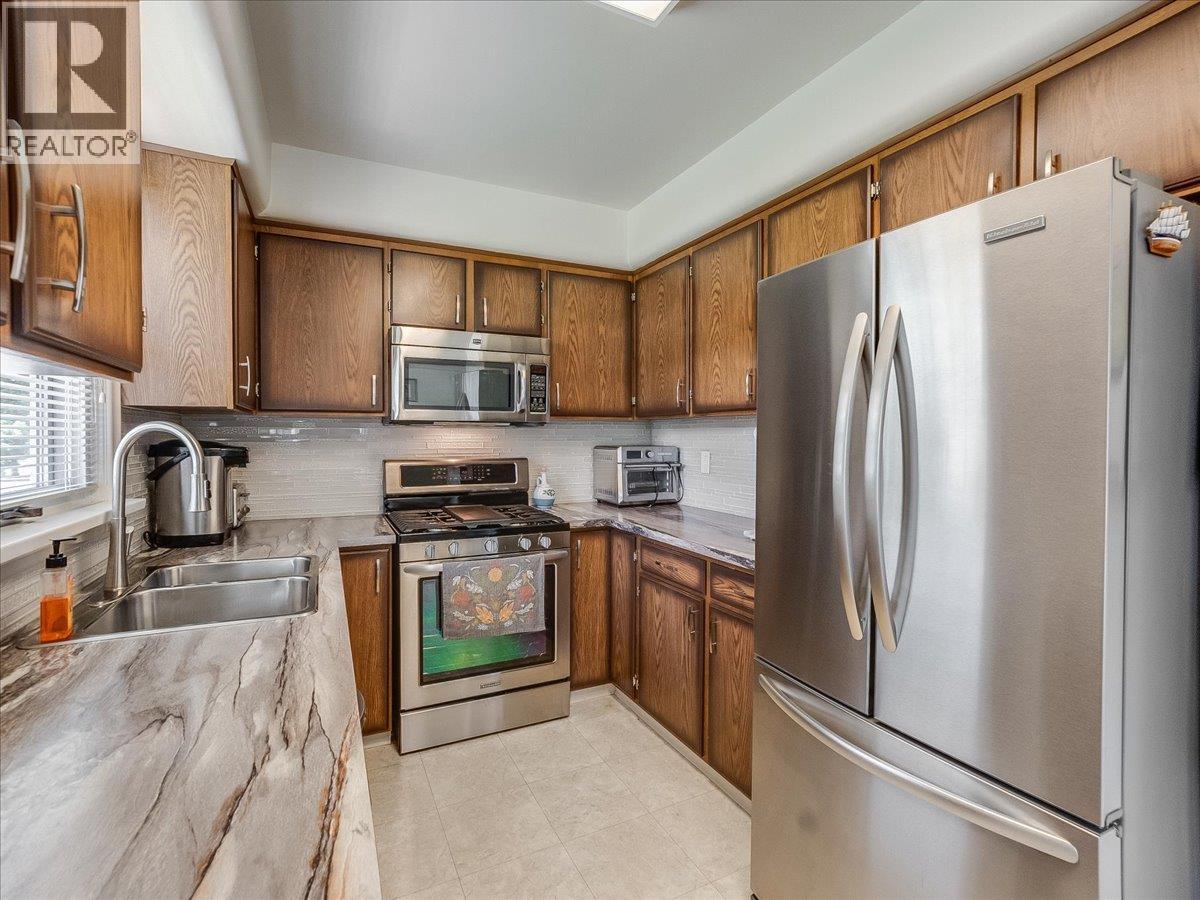 1120 Columbia Avenue, Trail — photo 3