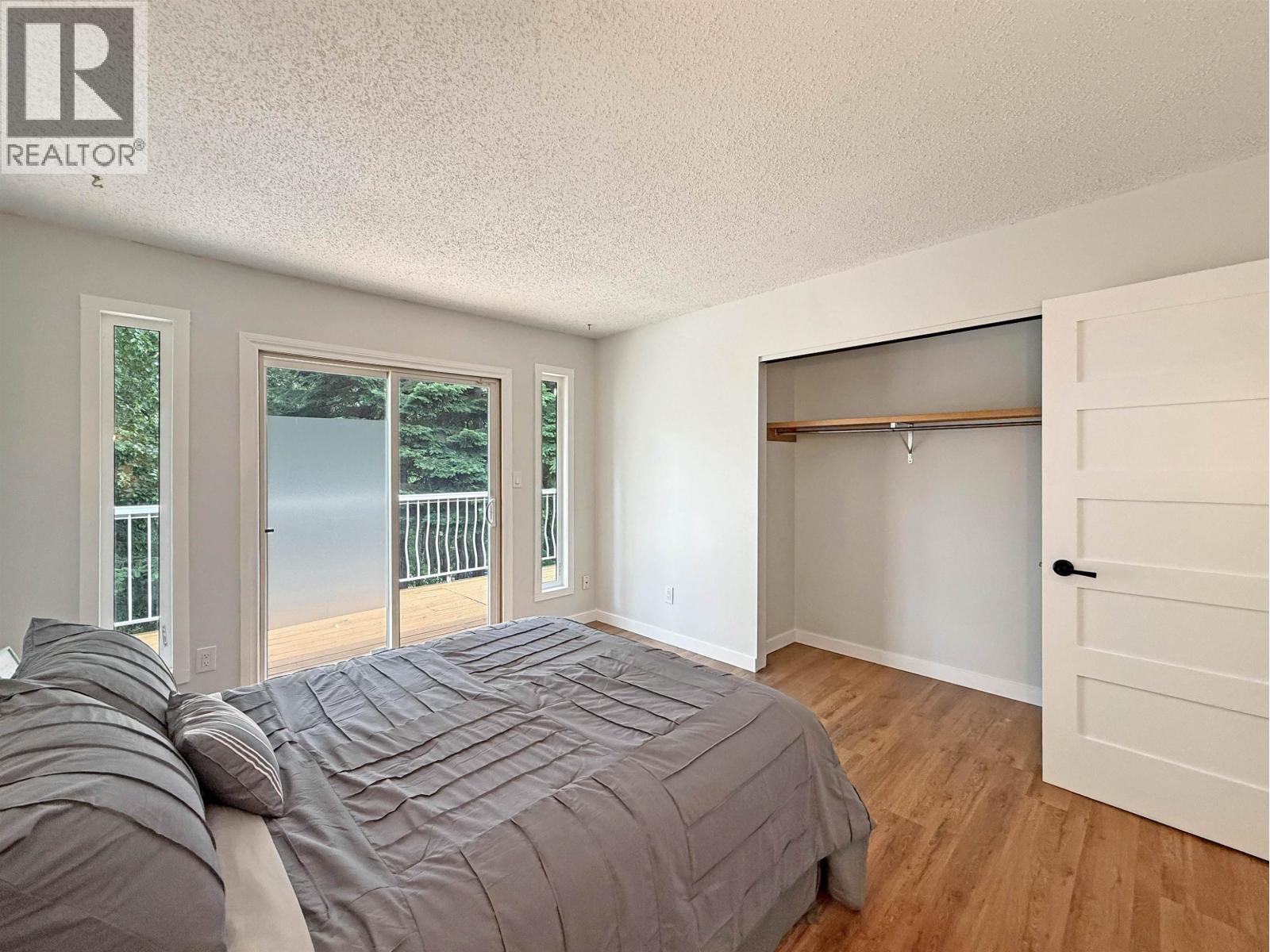 2555 WALLACE PLACE - 23
