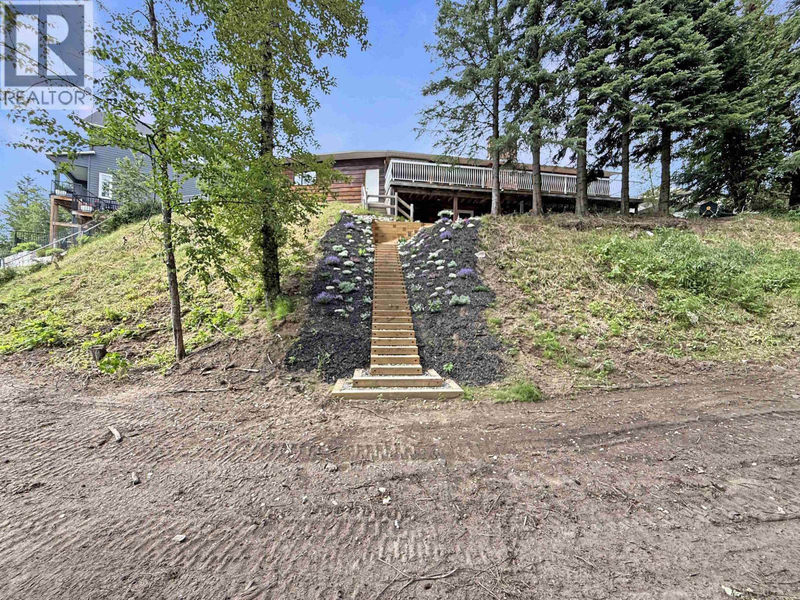 2555 WALLACE PLACE - 37