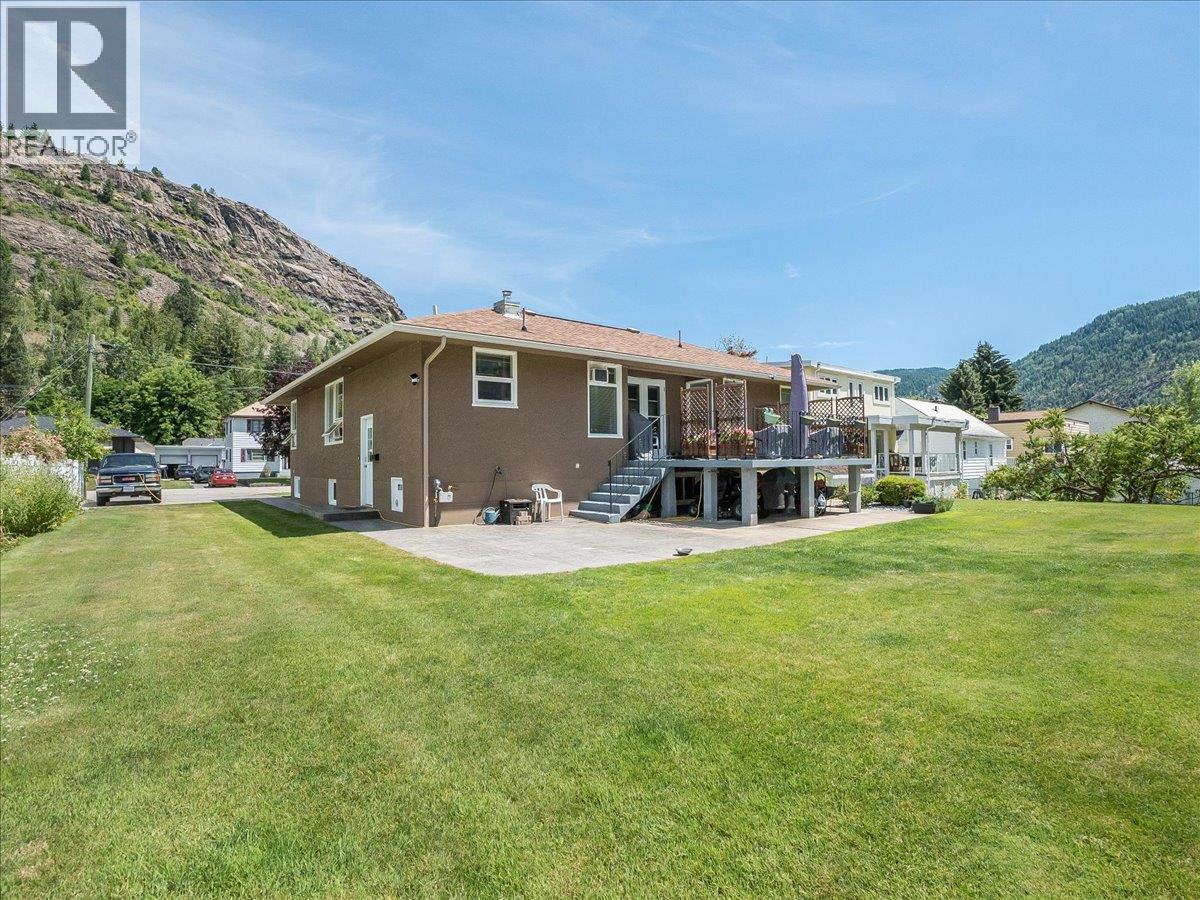 1120 Columbia Avenue - 38