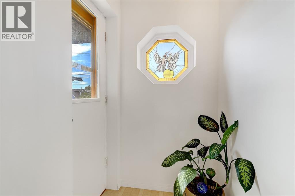 10904 108 Avenue - 13