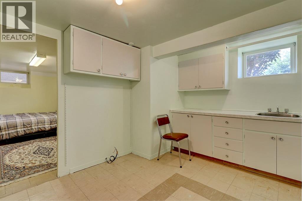 10904 108 Avenue - 23