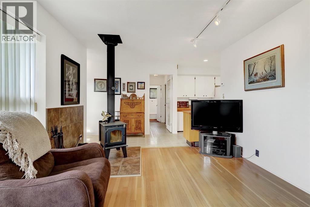 10904 108 Avenue - 17