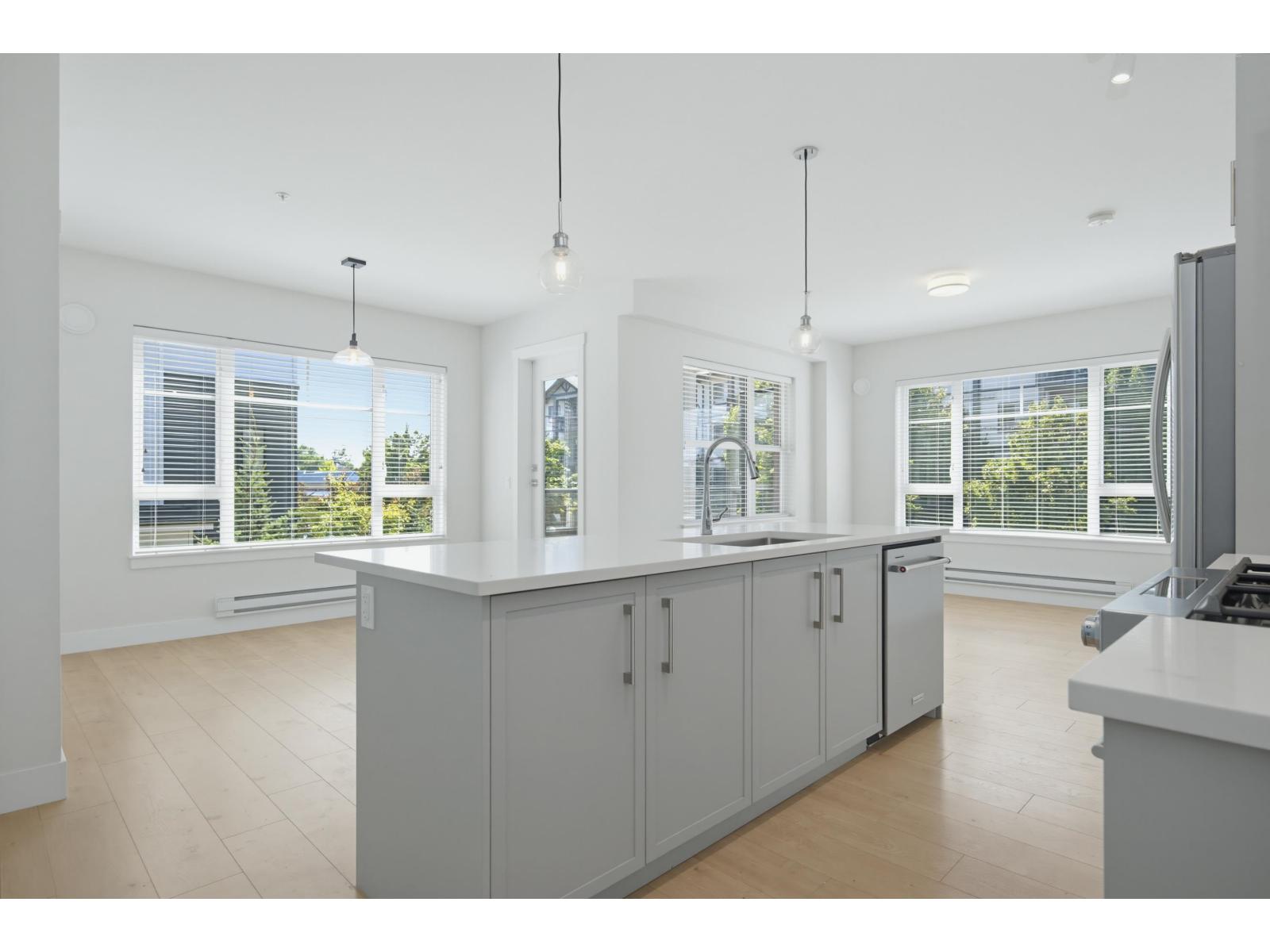 202 22136 49 AVENUE, Langley