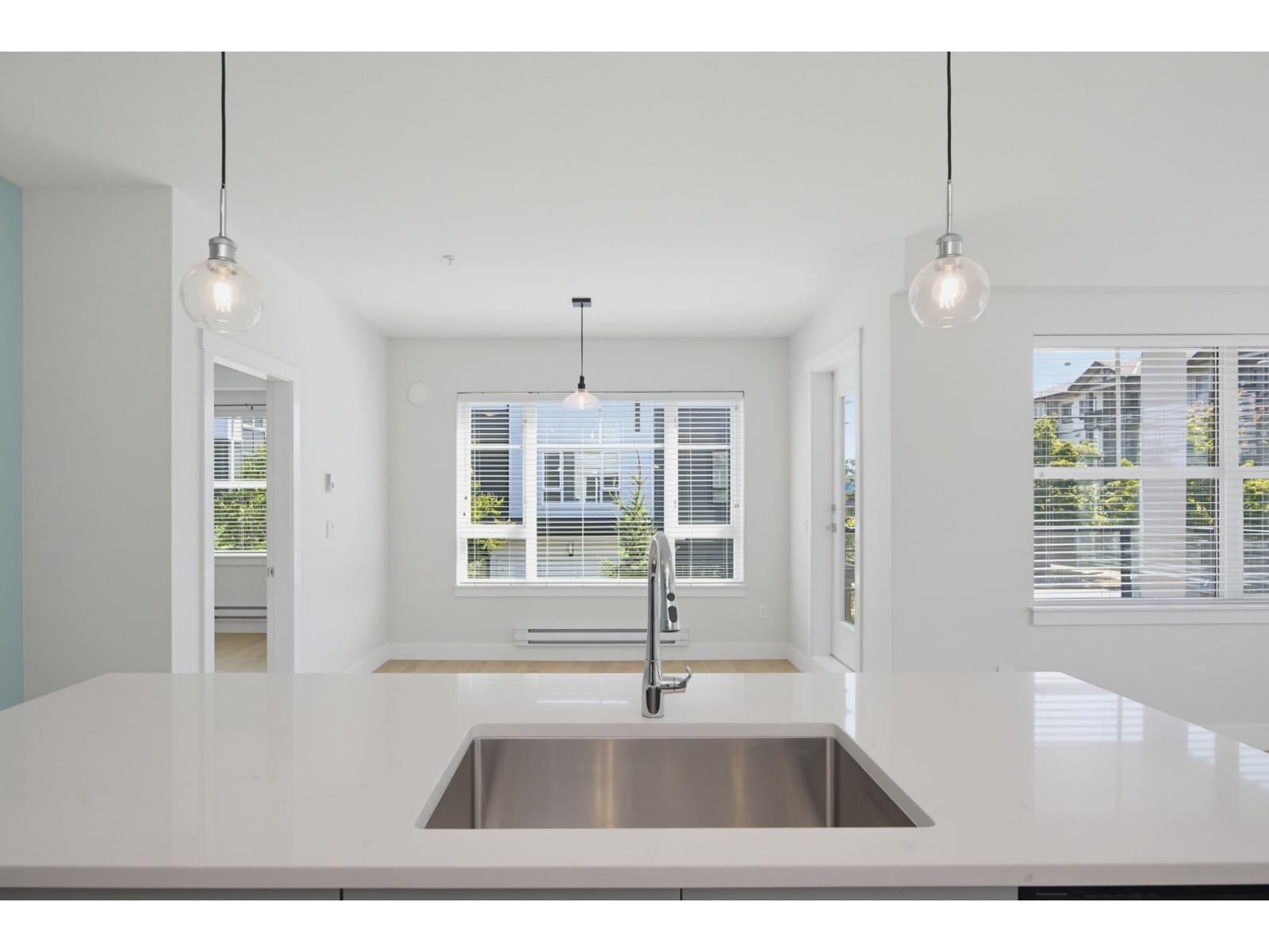 202 22136 49 AVENUE, Langley