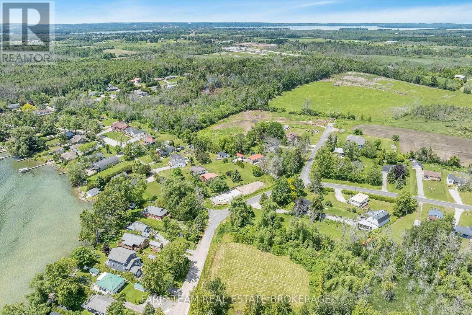 4138 FOUNTAIN DRIVE - 6