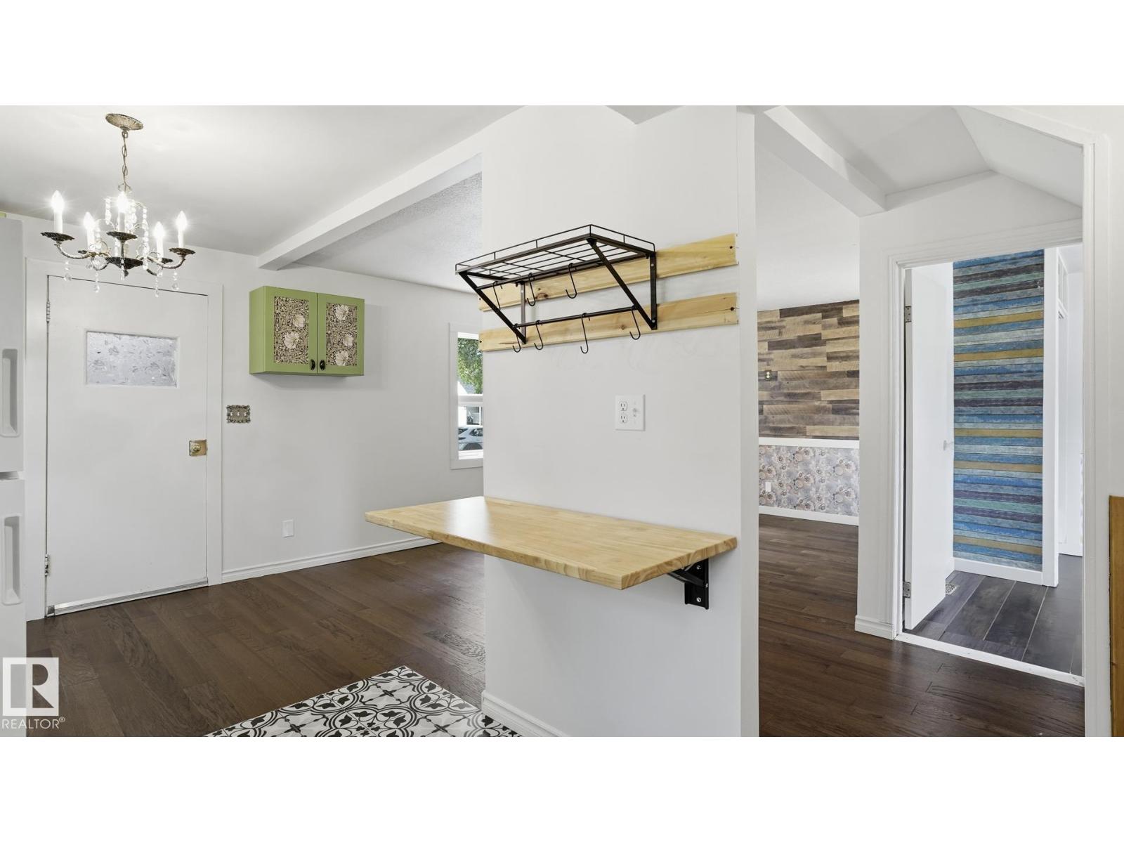 11617 84 ST NW - 10