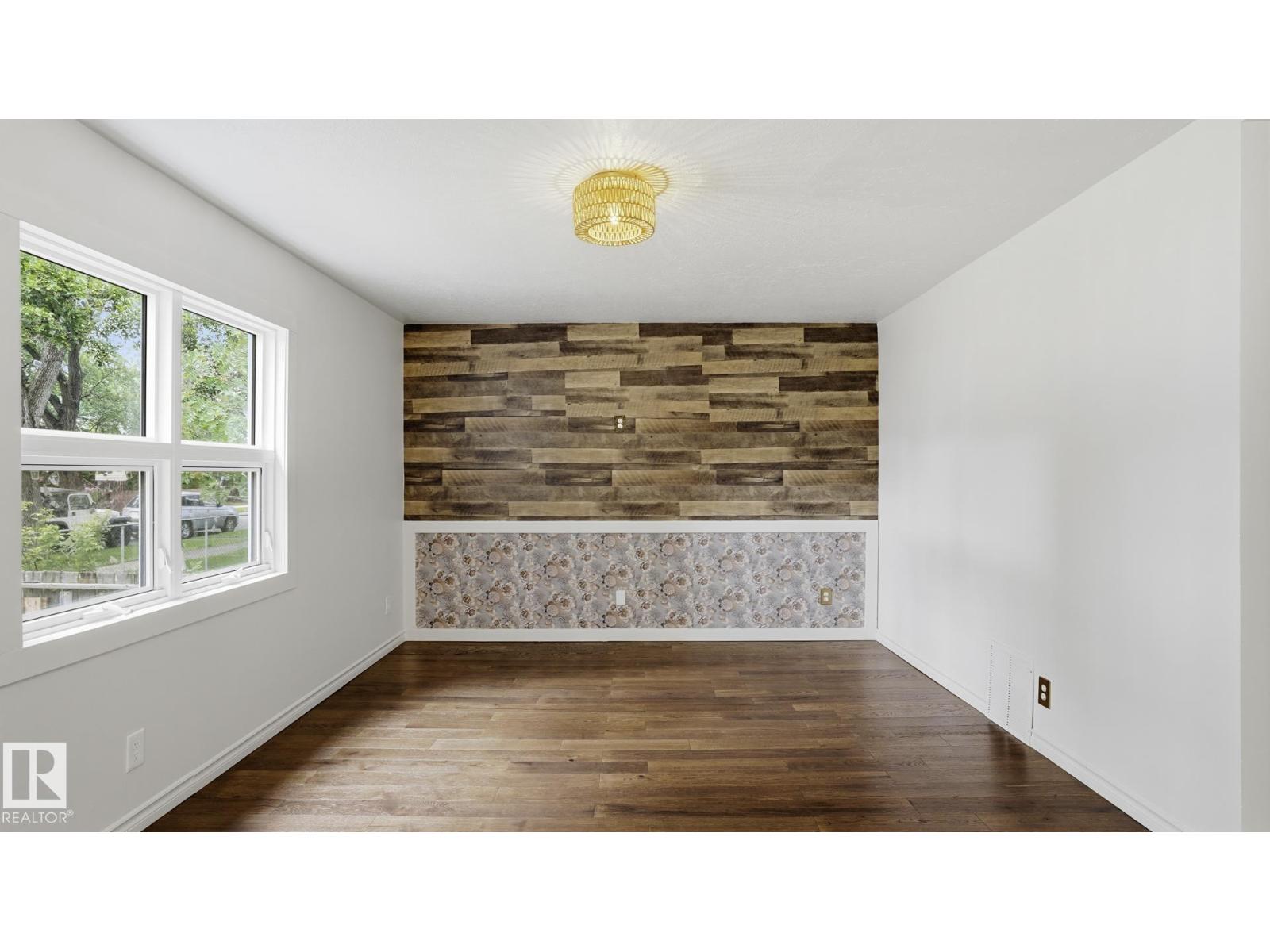 11617 84 ST NW - 15