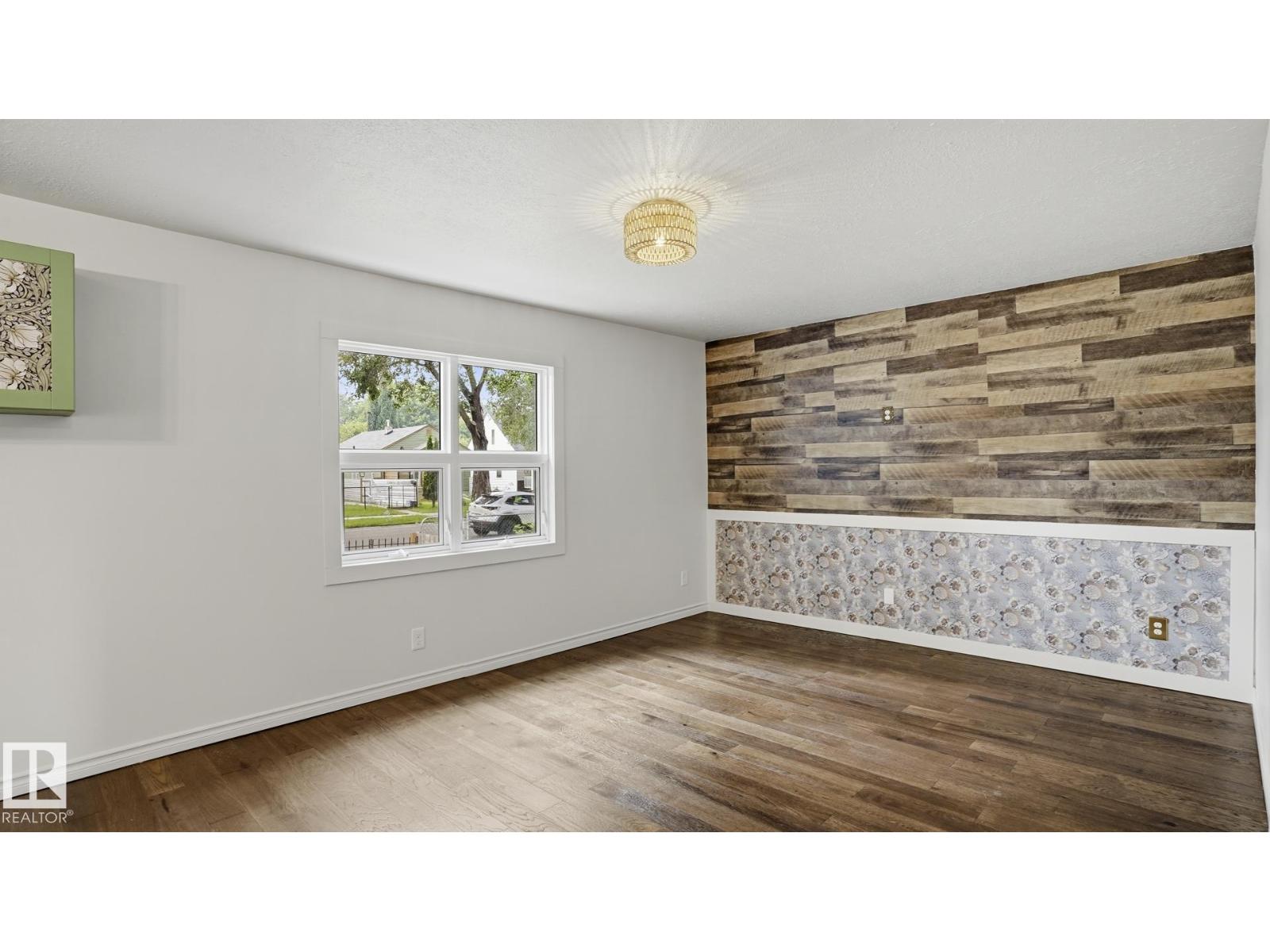 11617 84 ST NW - 16