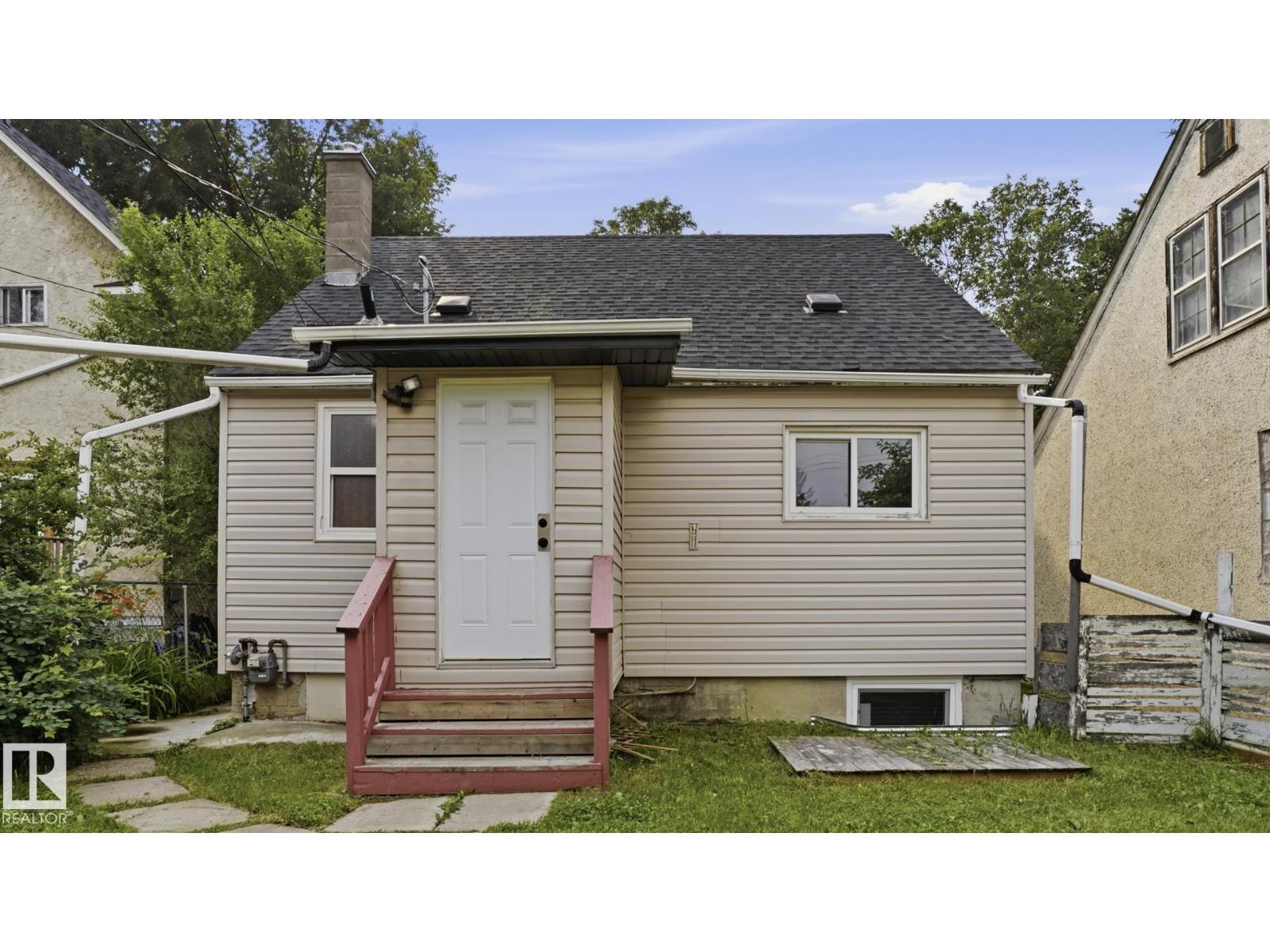 11617 84 ST NW - 38