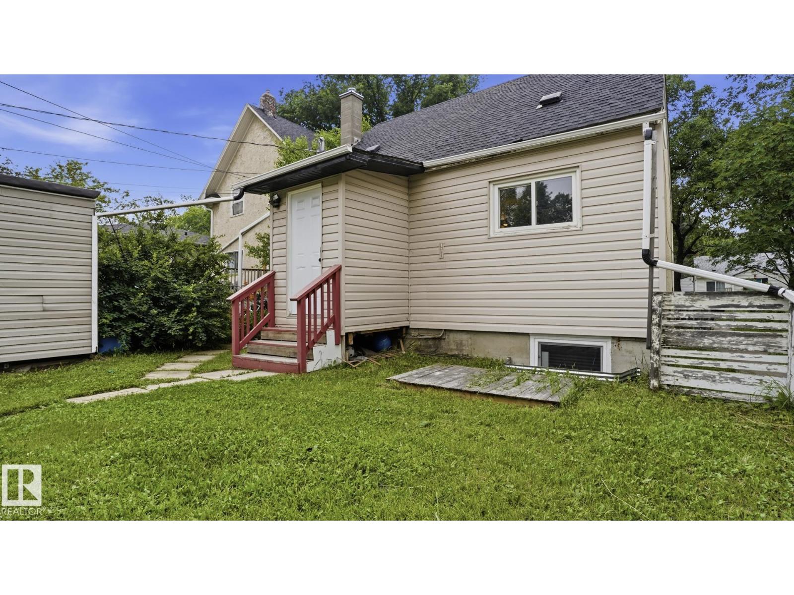 11617 84 ST NW - 39