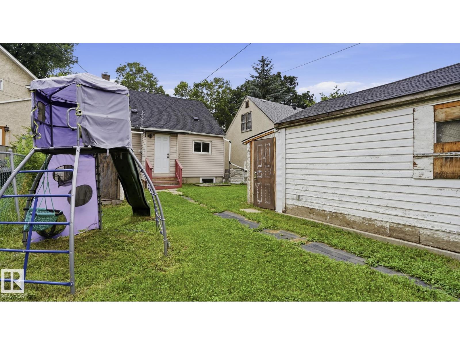 11617 84 ST NW - 42