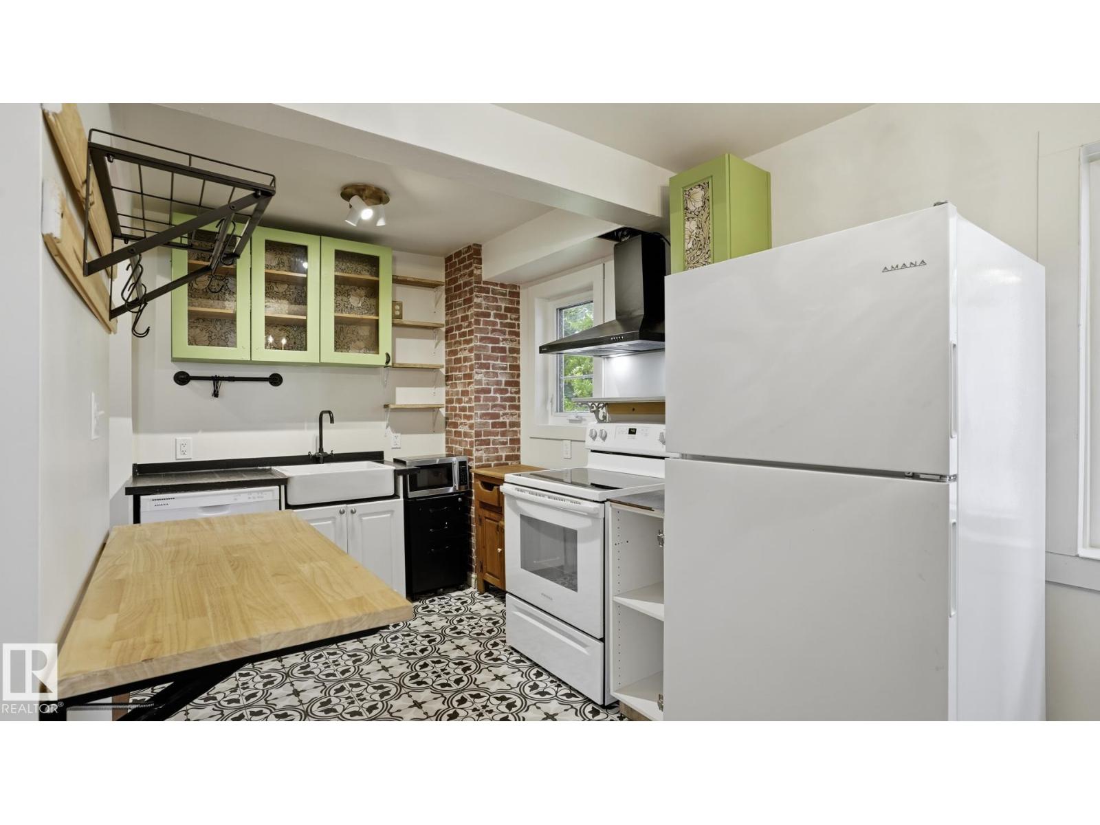 11617 84 ST NW - 7