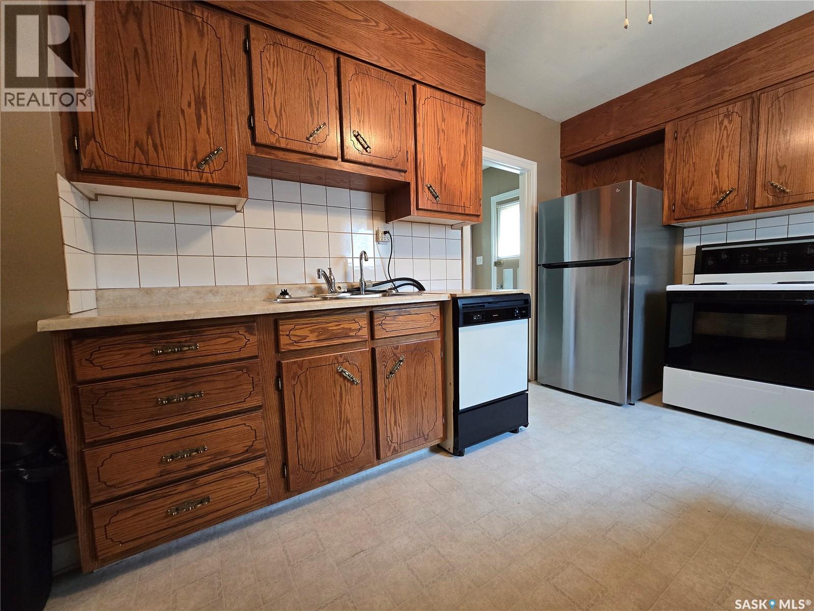 223 9TH STREET - 4