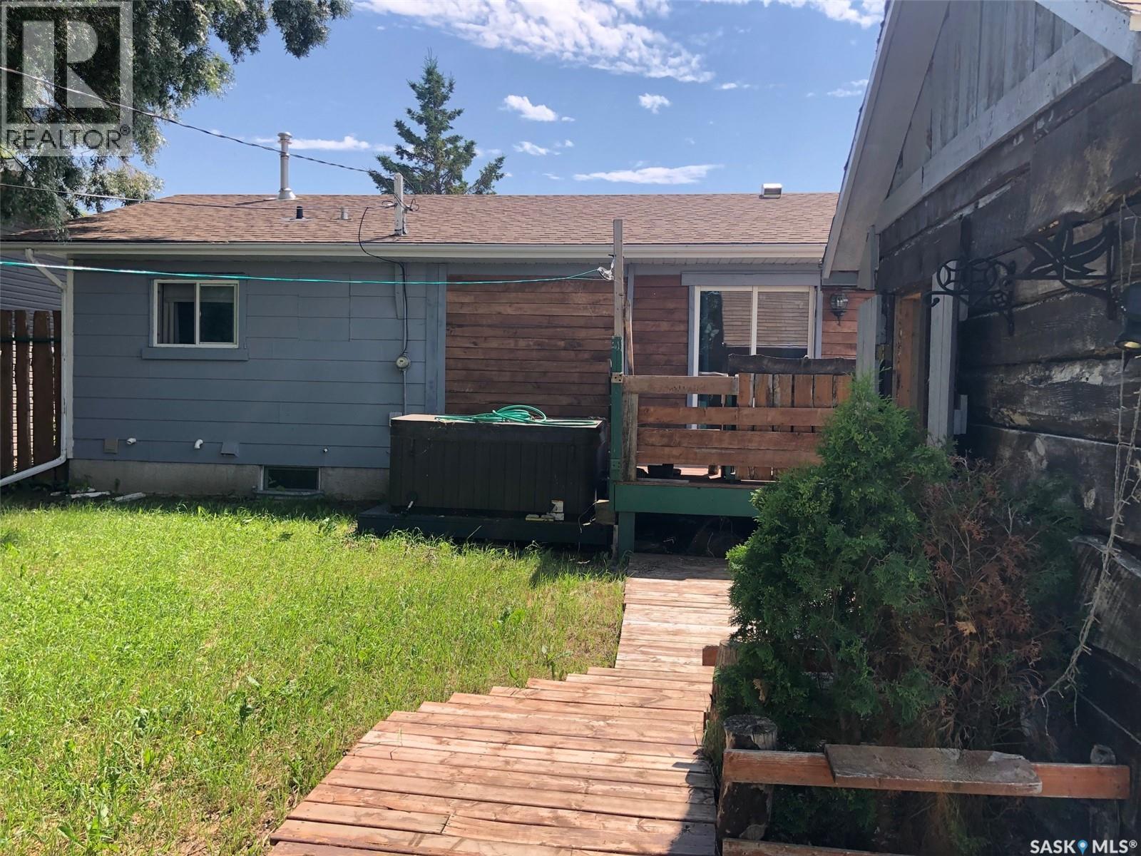 303 6th AVENUE - 8