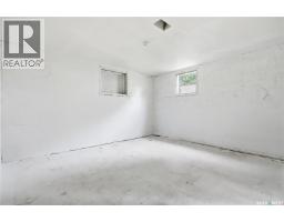 1701 C Avenue N, Saskatoon, SK S7L1L6 Photo 36