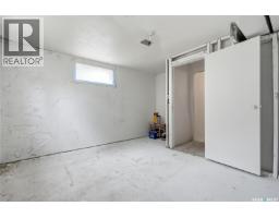 1701 C Avenue N, Saskatoon, SK S7L1L6 Photo 38