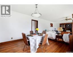 Kitchen - 1701 C Avenue N, Saskatoon, SK S7L1L6 Photo 9