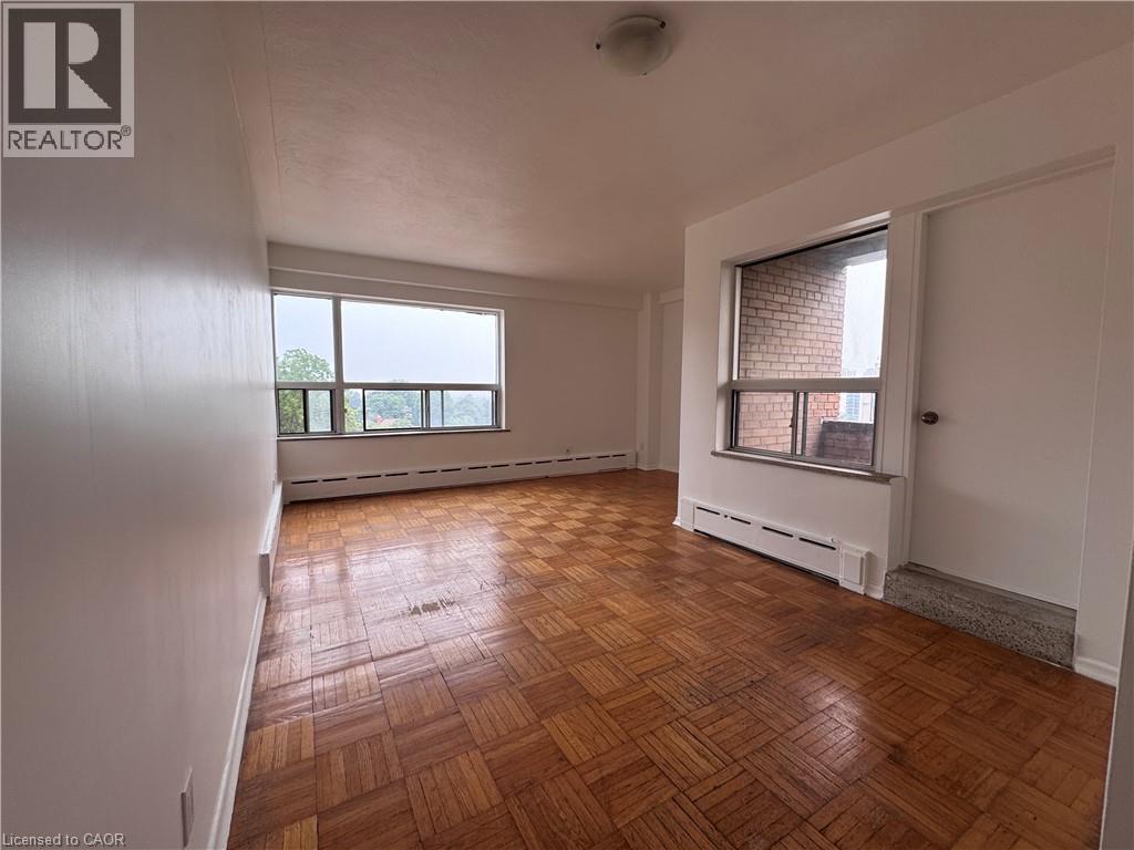 Photo of 325 JAMES Street
