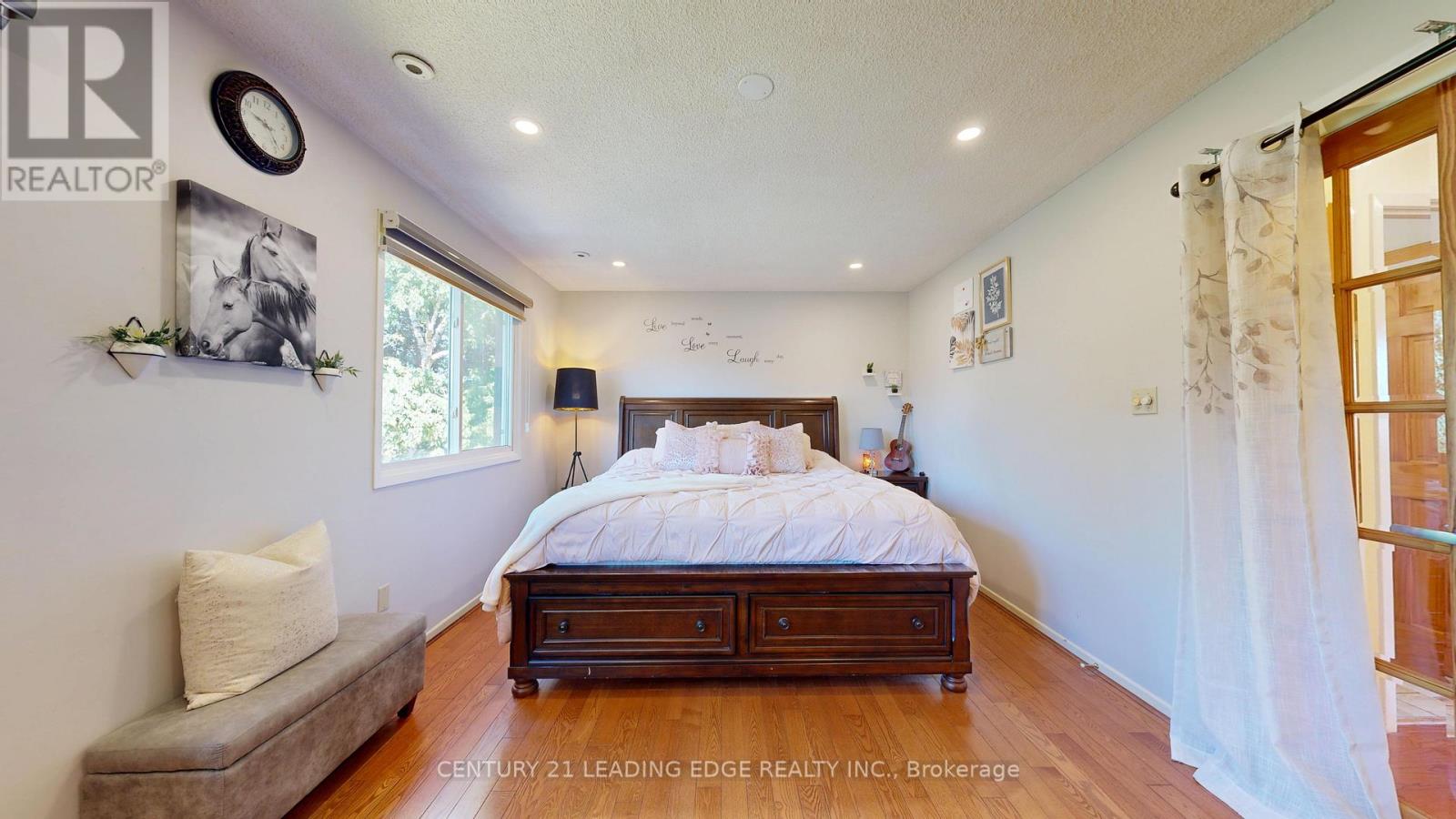 #64 2651 AQUITAINE AVENUE - 34