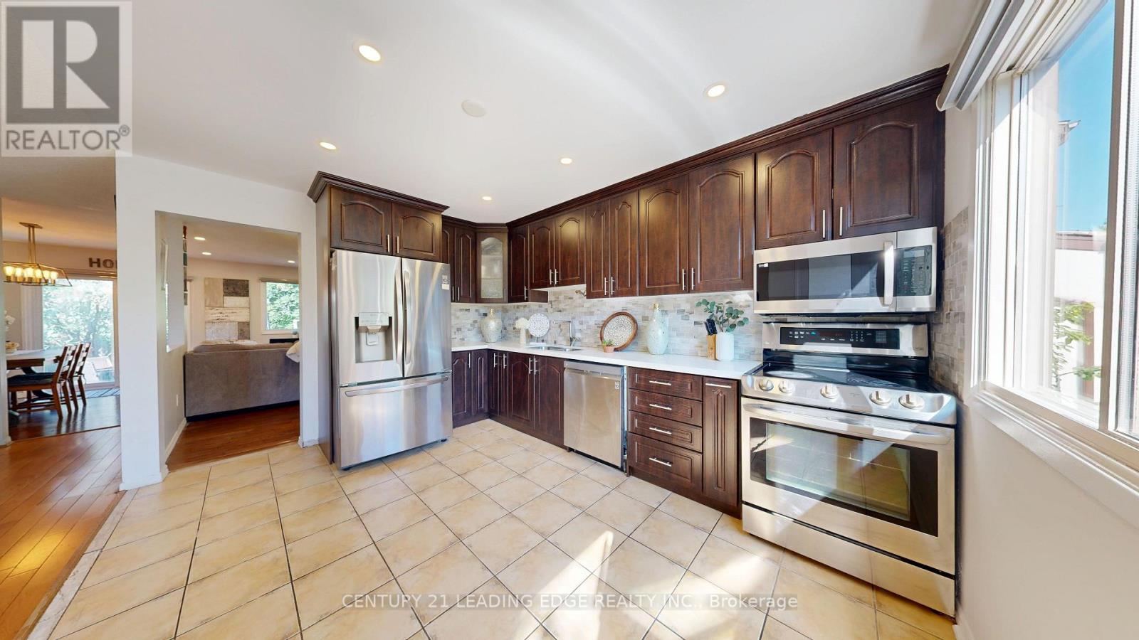 #64 2651 AQUITAINE AVENUE - 13