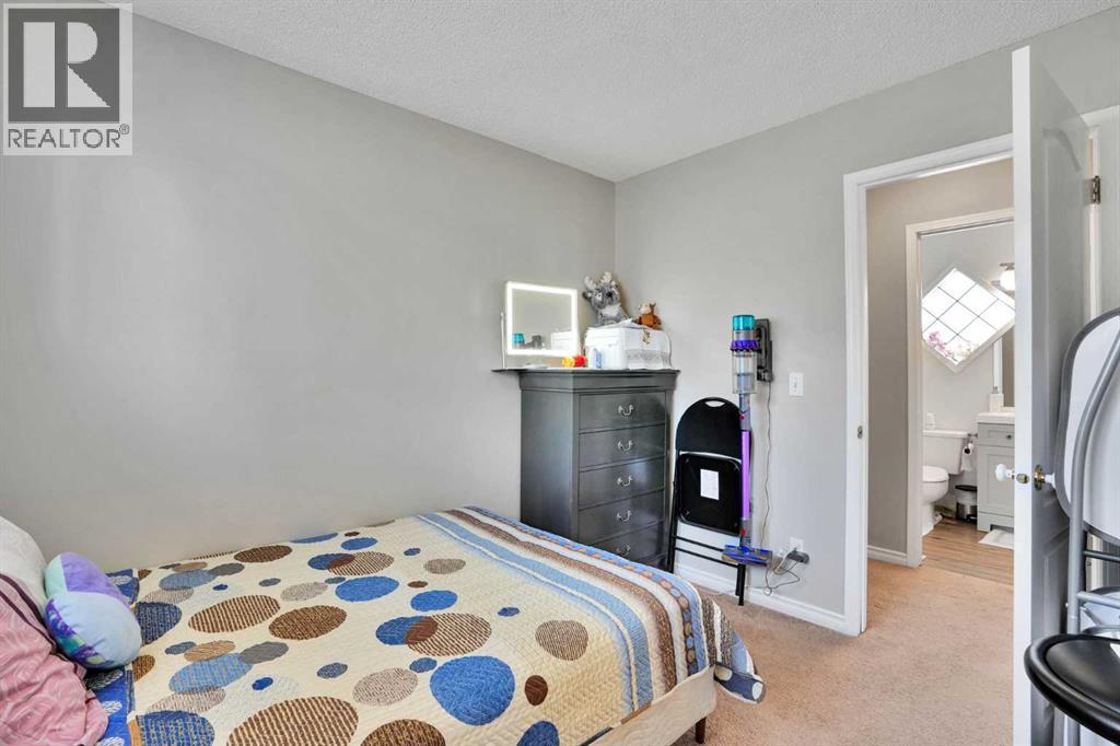 7237 Laguna Way NE - 21
