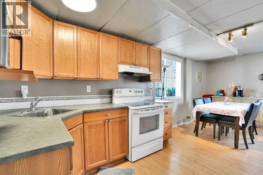 7237 Laguna Way NE - 31