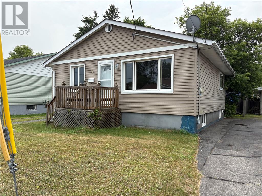 39 Oakwood Avenue - 2