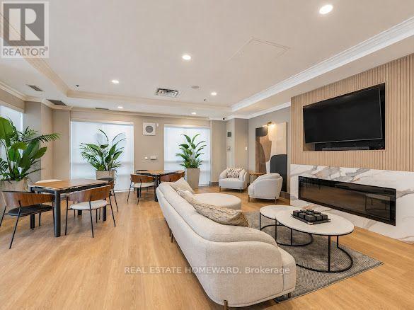 #1805 5 MICHAEL POWER PLACE - 22