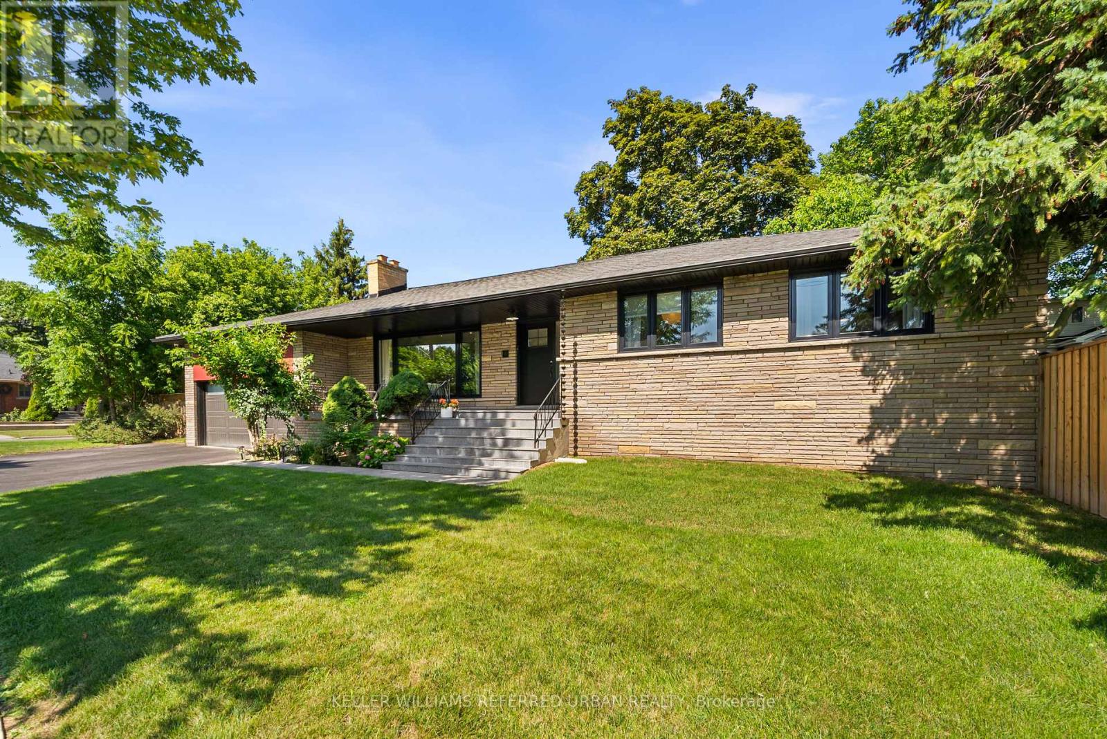 115 BONNYVIEW DRIVE - 22