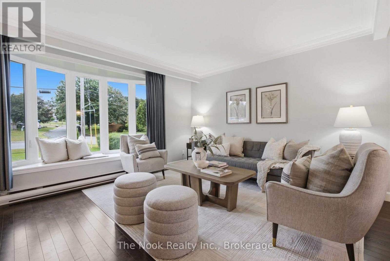 40 KEEWATIN STREET S - 18