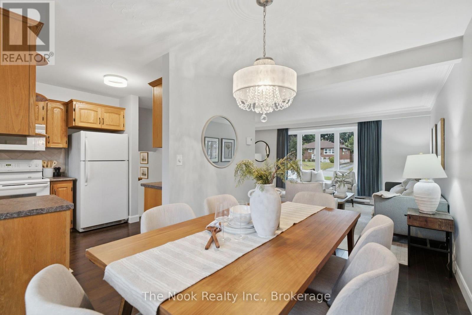 40 KEEWATIN STREET S - 24
