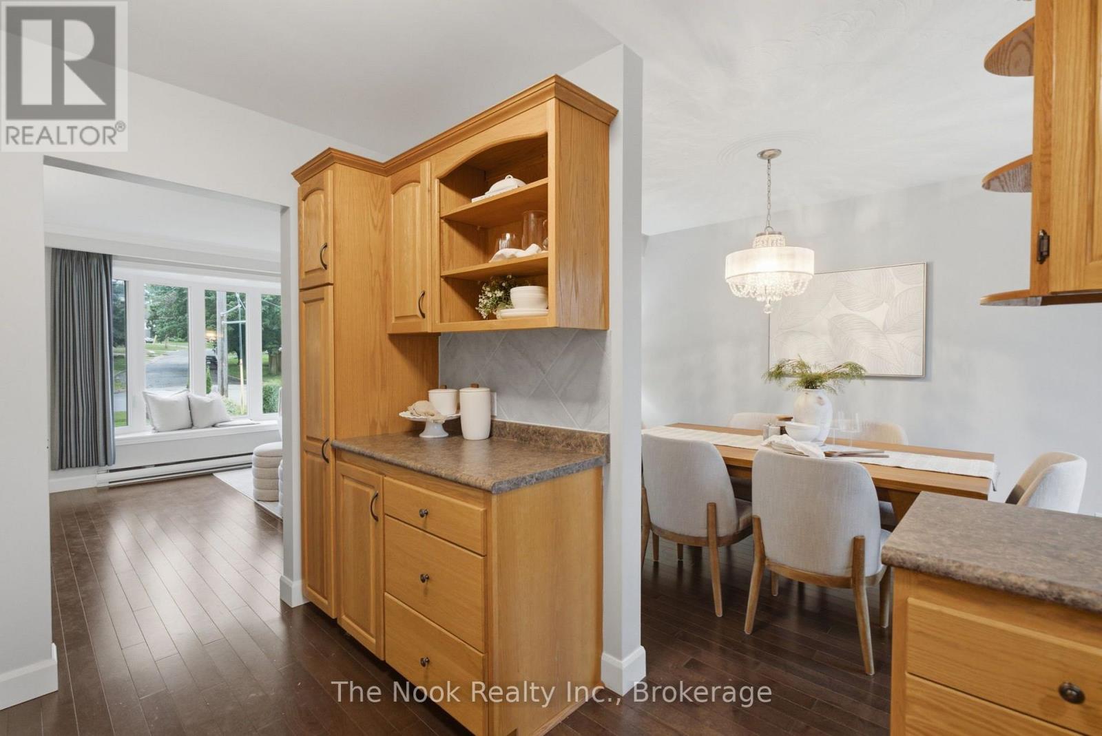40 KEEWATIN STREET S - 29