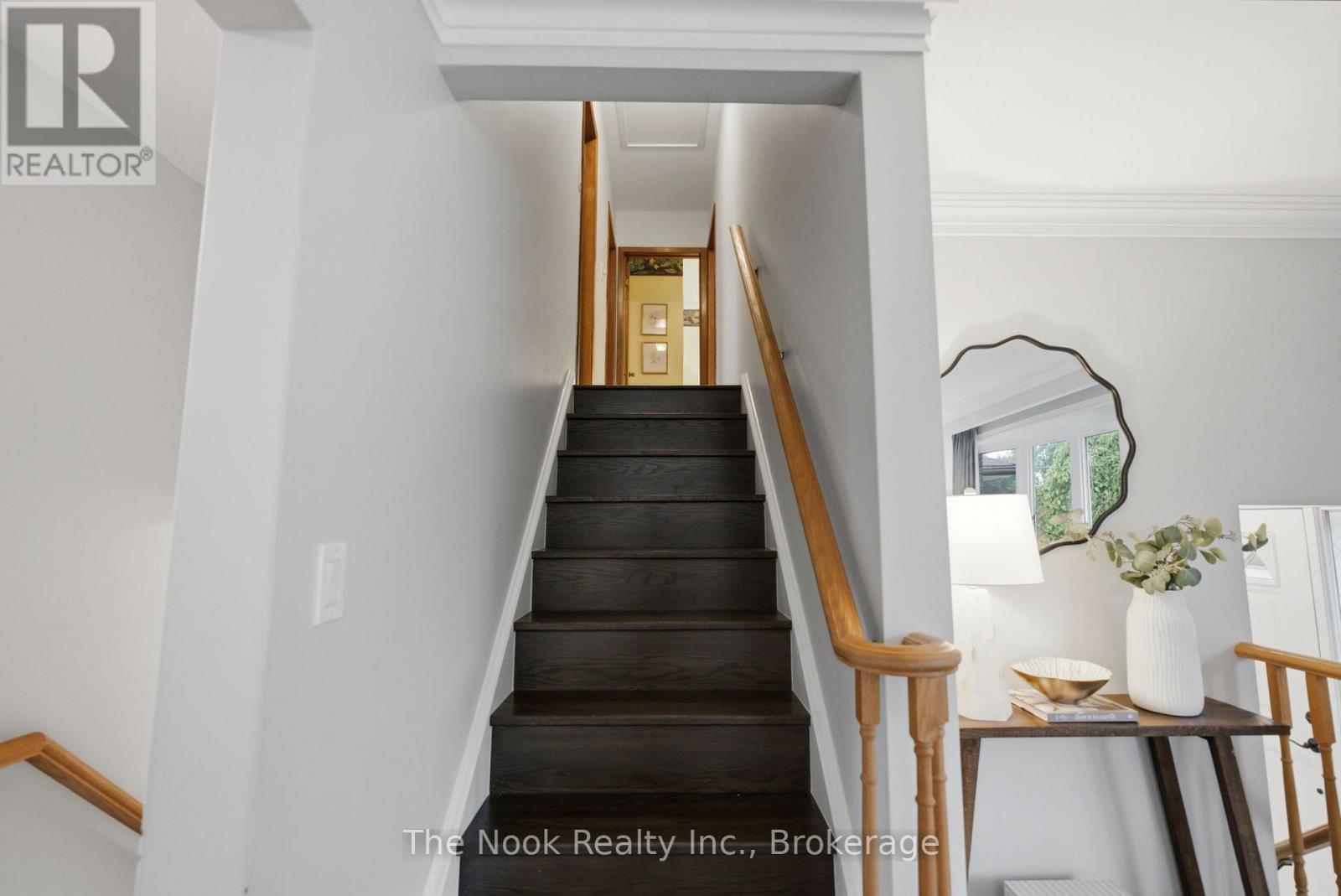 40 KEEWATIN STREET S - Image 32