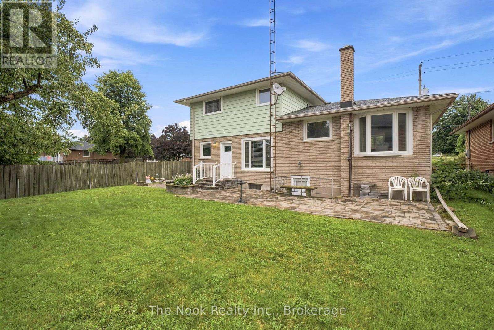 40 KEEWATIN STREET S - 46