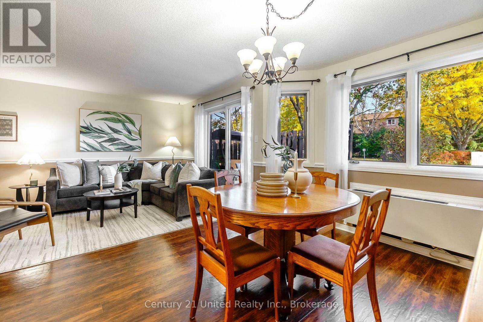 #15 36 CHAMPLAIN CRESCENT - 12