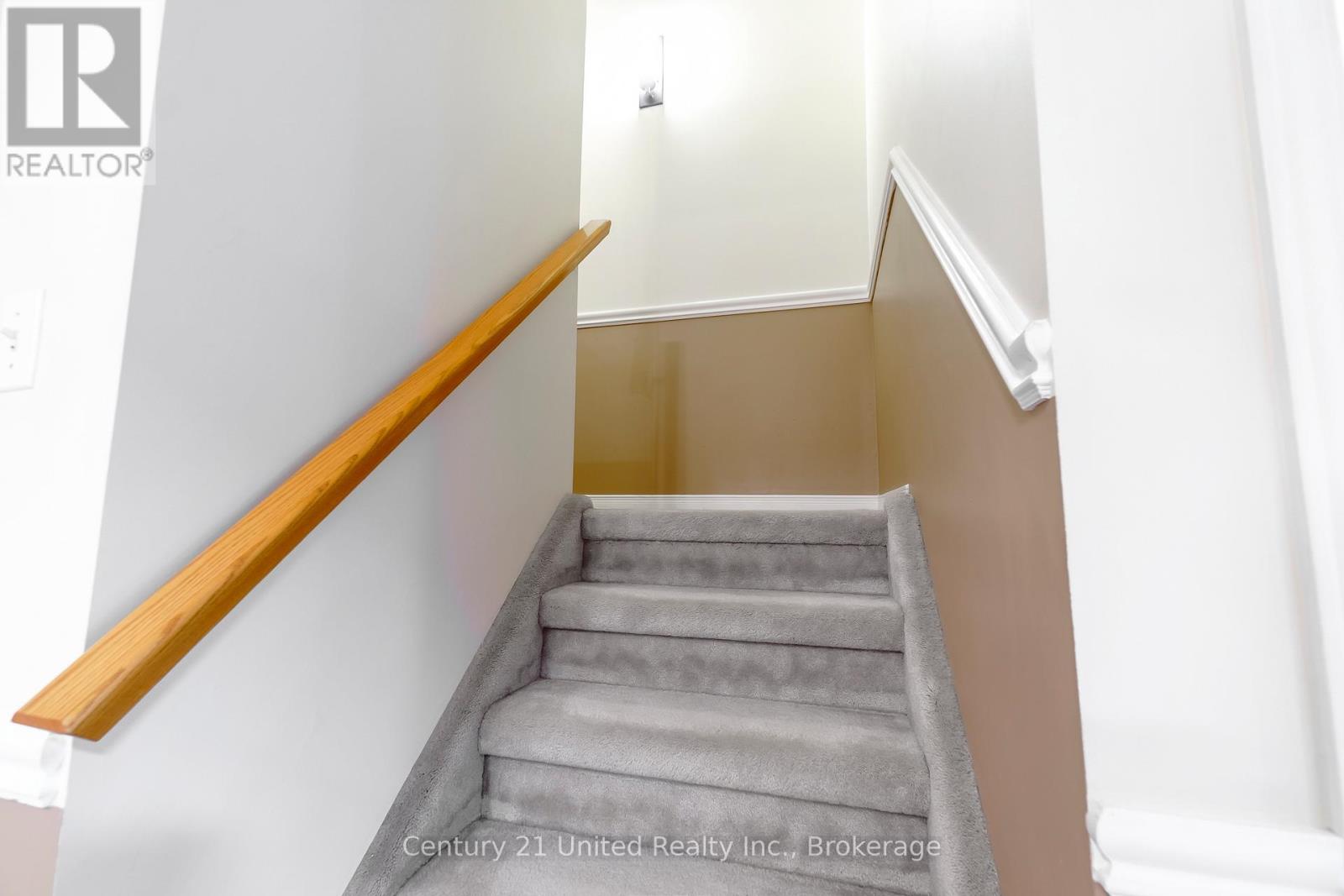 #15 36 CHAMPLAIN CRESCENT - 20