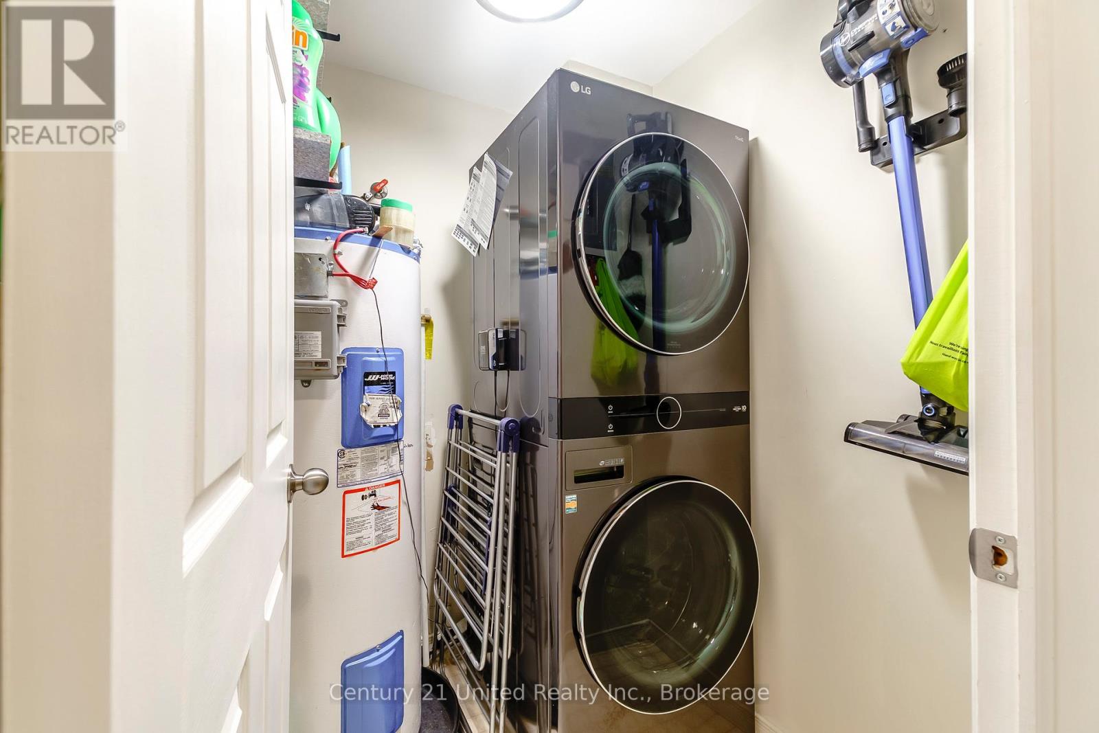 #15 36 CHAMPLAIN CRESCENT - 37
