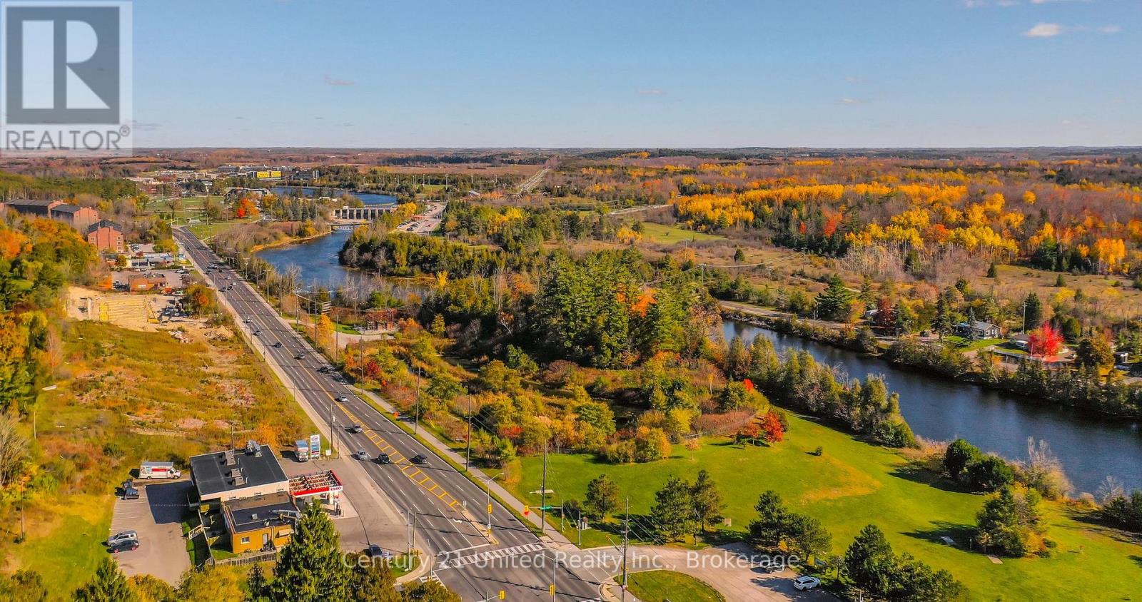 #15 36 CHAMPLAIN CRESCENT - 46