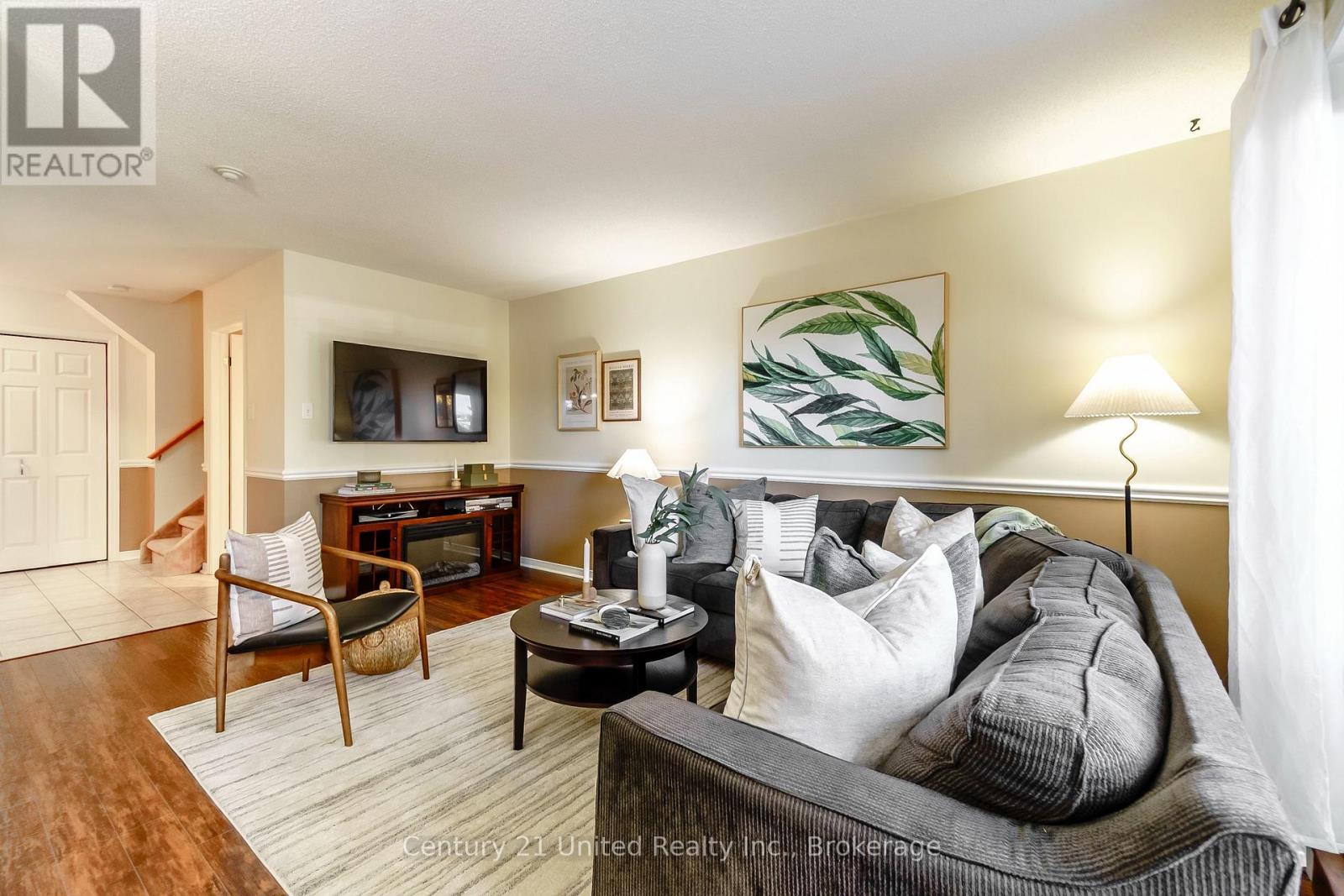 #15 36 CHAMPLAIN CRESCENT - 6