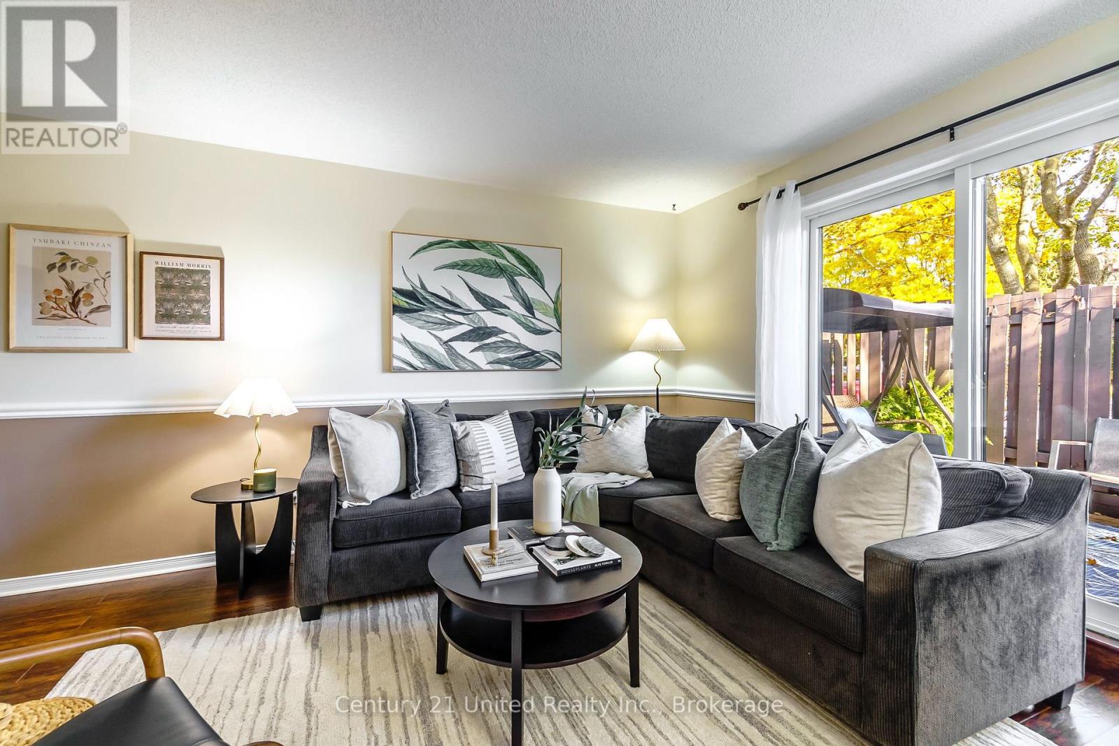#15 36 CHAMPLAIN CRESCENT - 7