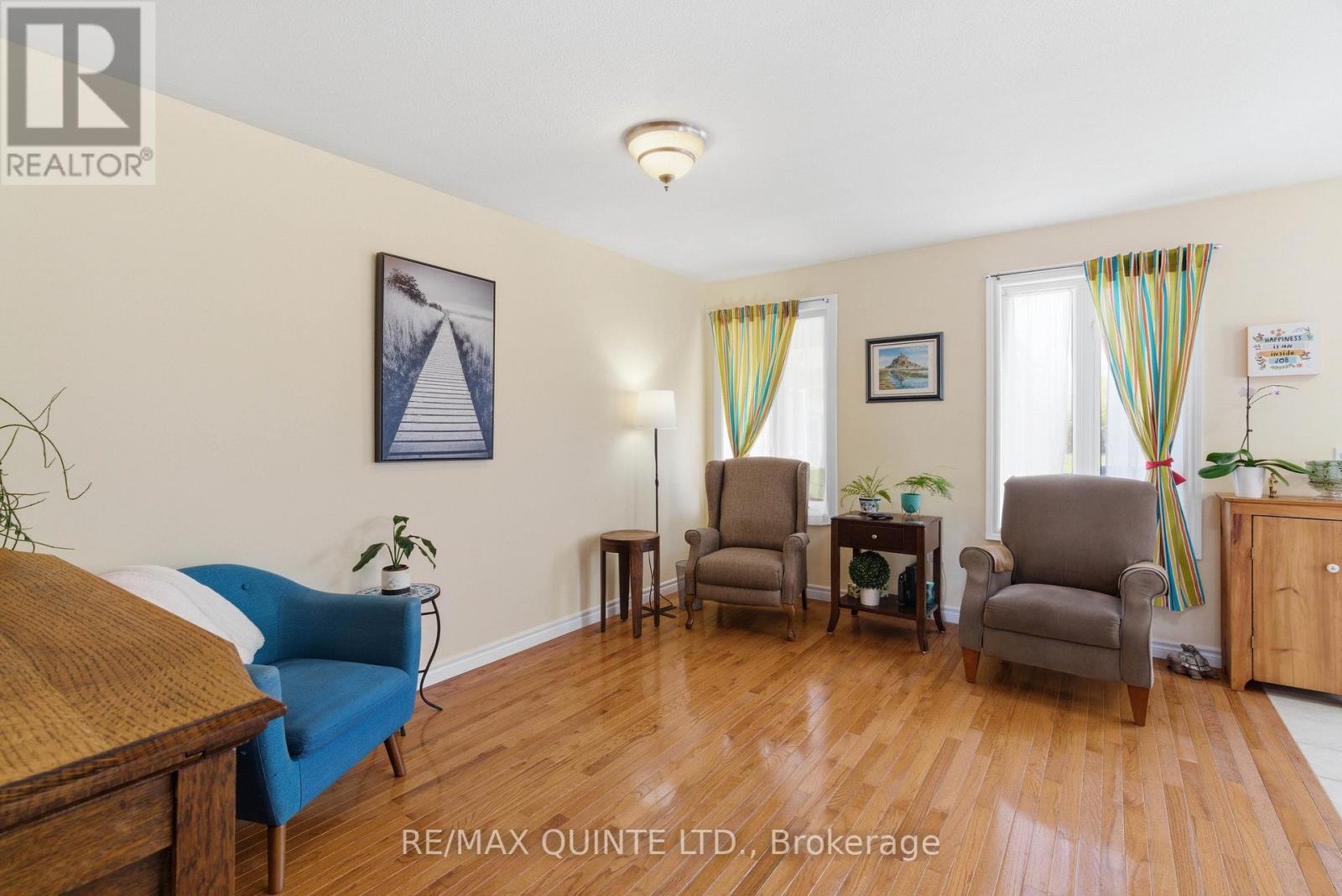 99 MCKENZIE STREET - 13