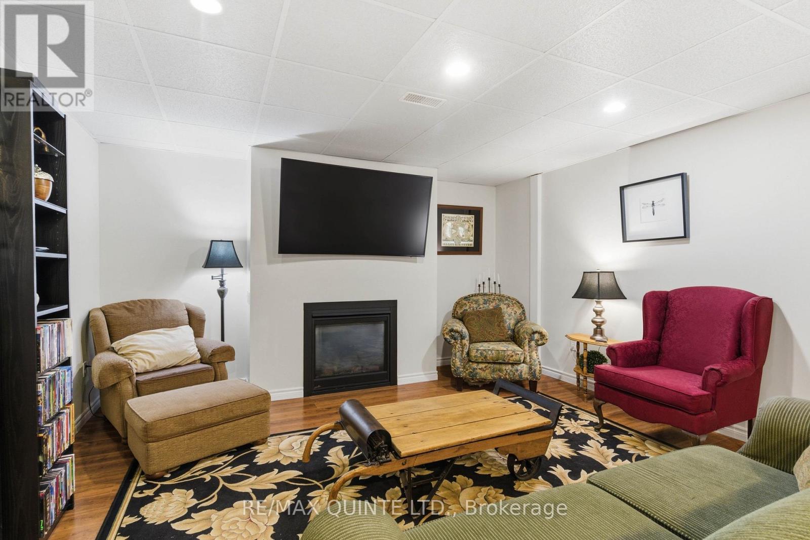 99 MCKENZIE STREET - 34