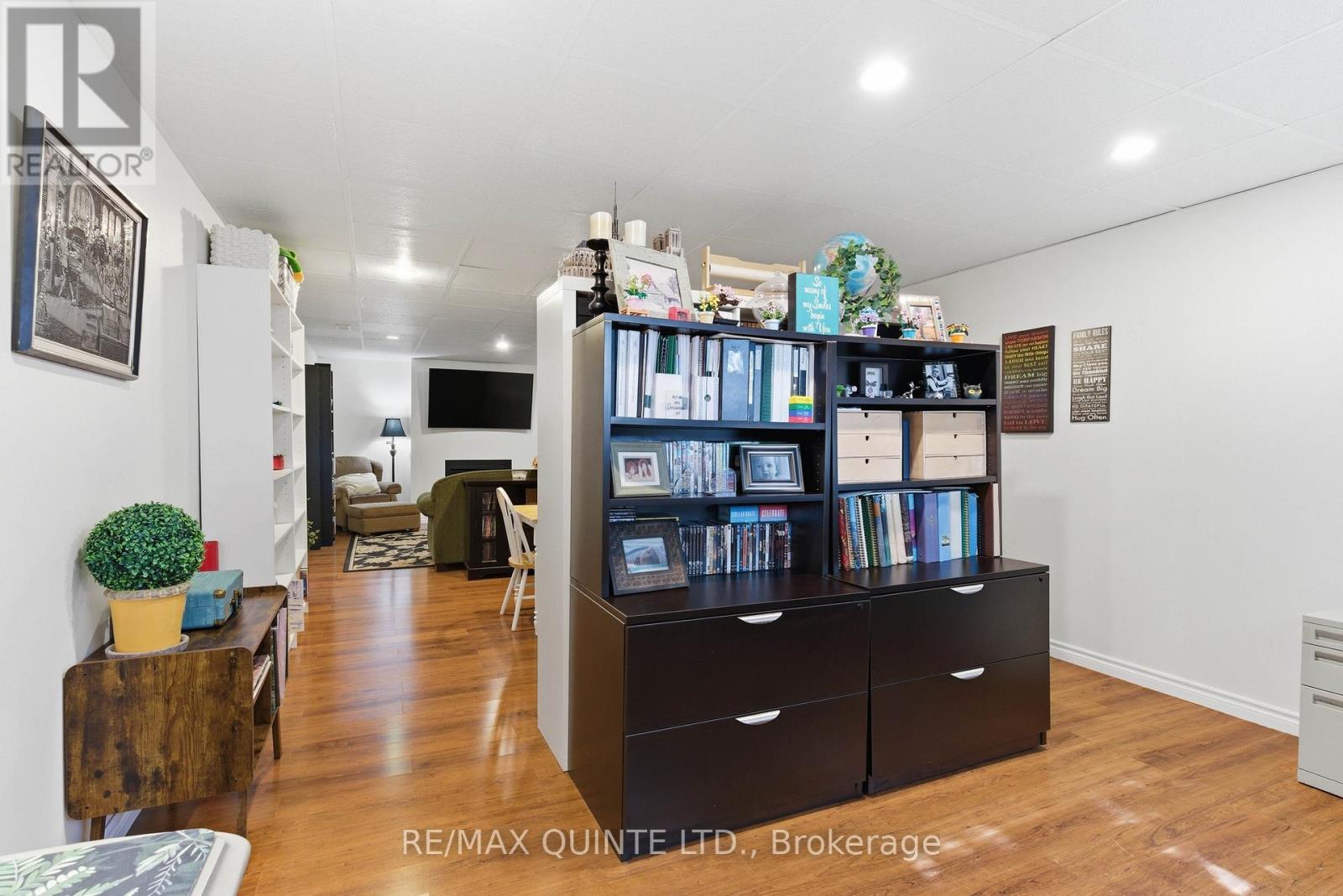 99 MCKENZIE STREET - 37