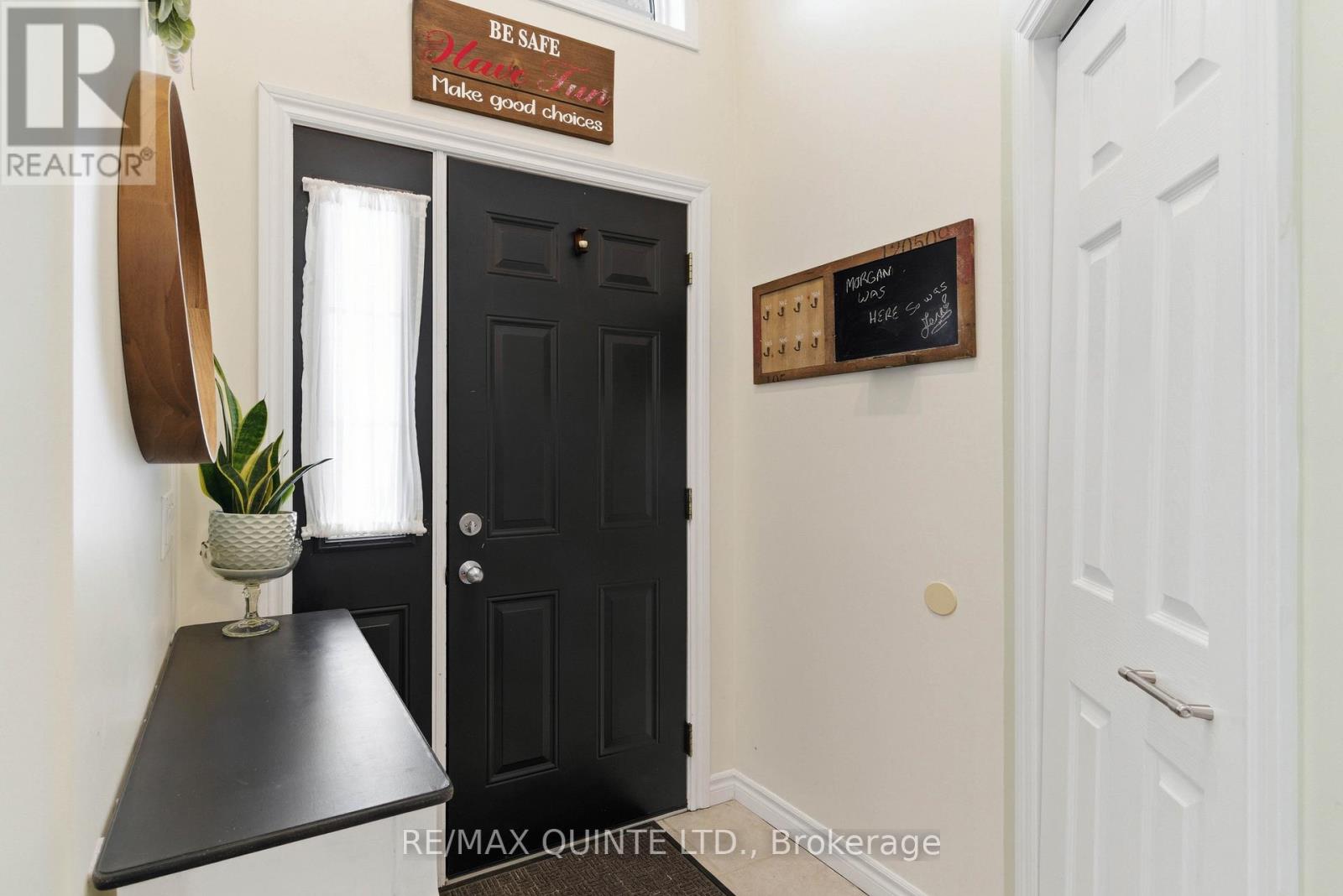 99 MCKENZIE STREET - 4